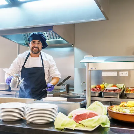 Ilunion Sancti Petri Aparthotel