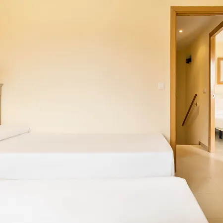 Apartahotel Ilunion Sancti Petri 4*