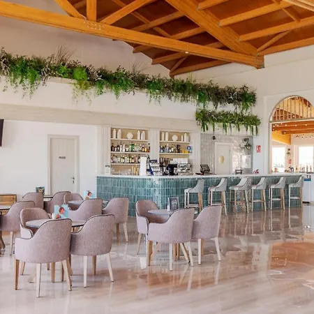 Ilunion Sancti Petri Apartahotel