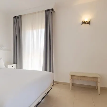 Ilunion Sancti Petri Apartahotel 4*
